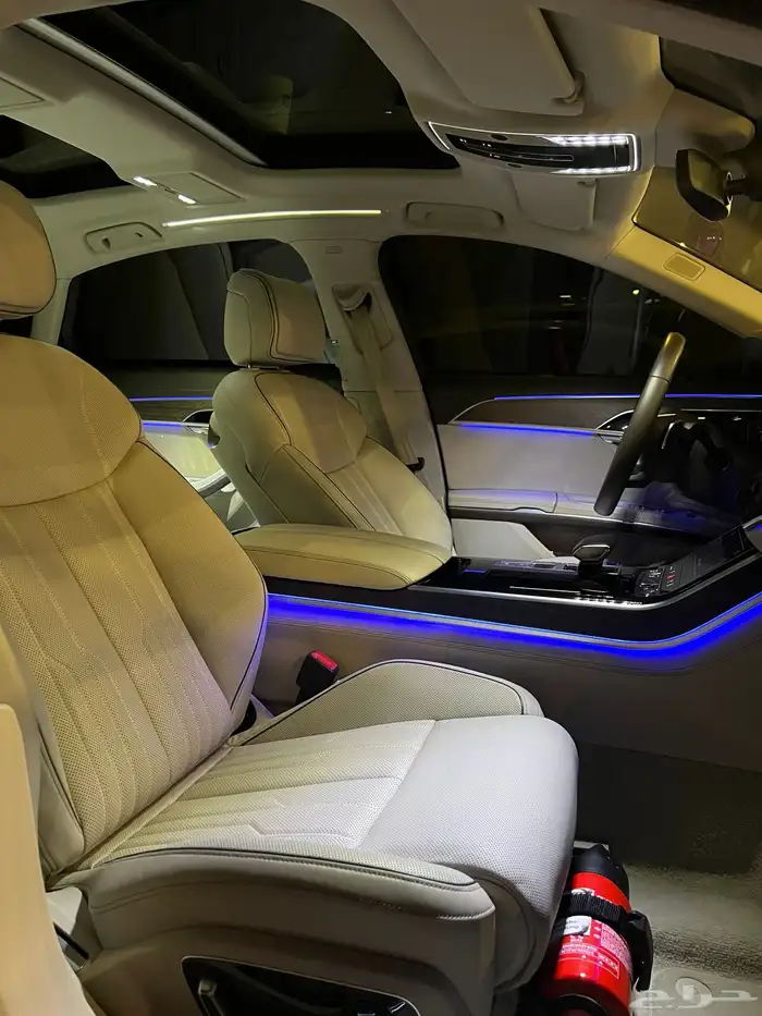 اودي A8L عداد قليل 2020 45