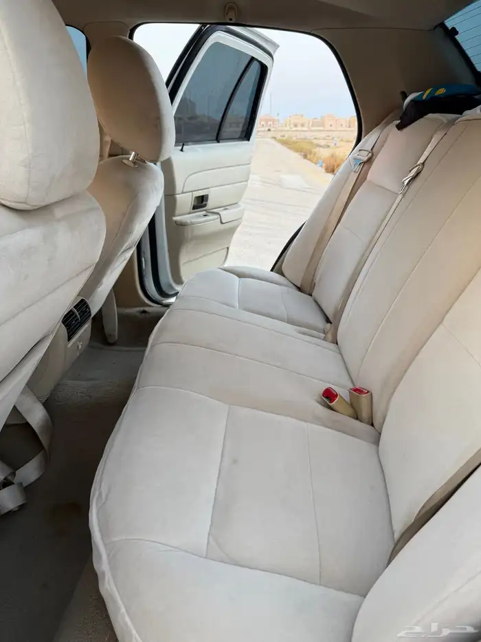 فكتوريا 2011 بوليسي نظيف 10