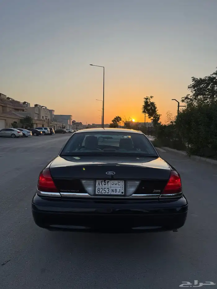 فورد فكتوريا 2011 نظيف جدا 20