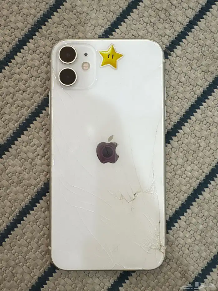 ايفون 11 ابيض 0