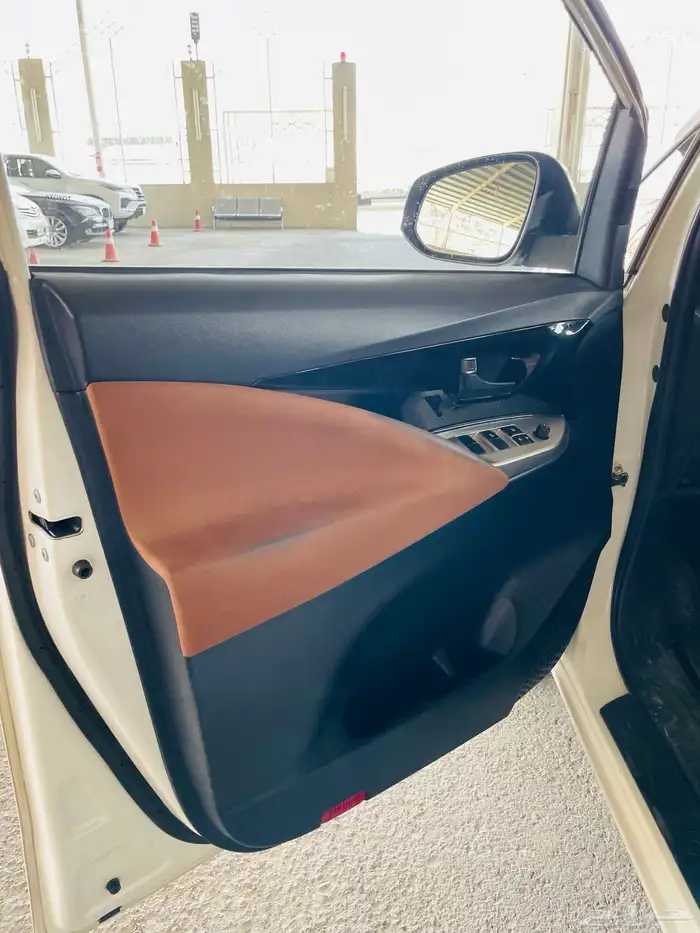 تويوتا انوفا بنزين - 2018 7