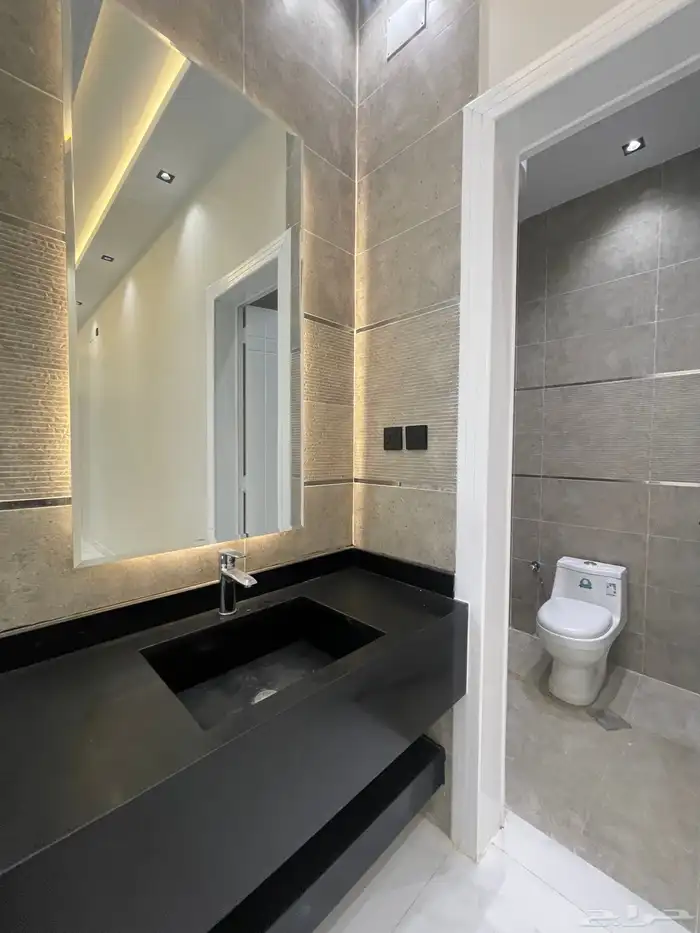 شقه علويه من 6 غرف وسطح ومصعد جاهز 480 الف ابها حى البديع 8