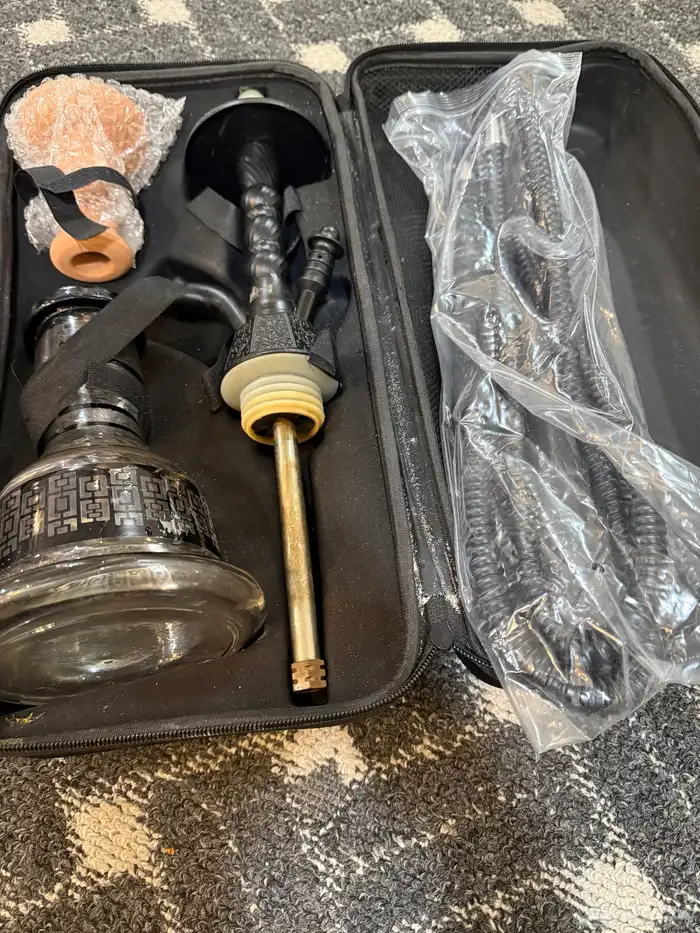 مع الشنطه والاغراض كامله 1