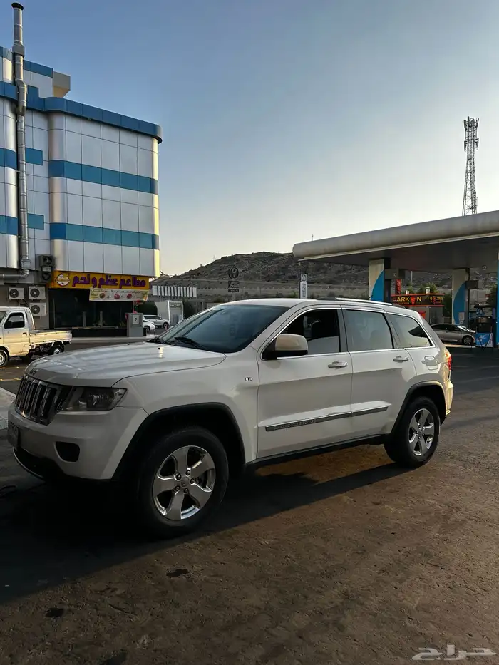 جيب شروكي 2011 2