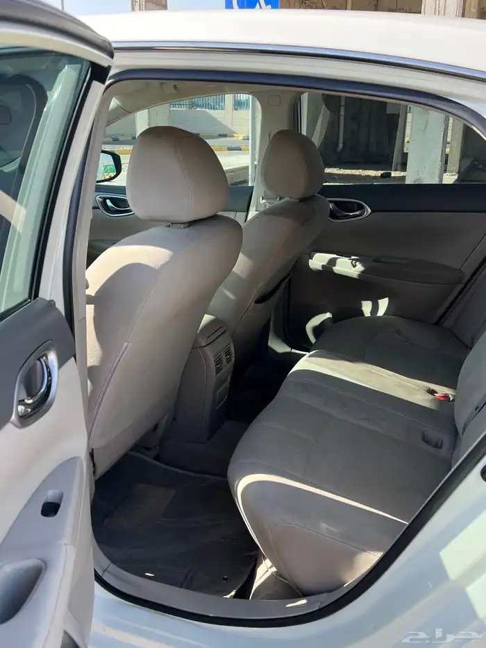 نيسان سينترا 2016 14