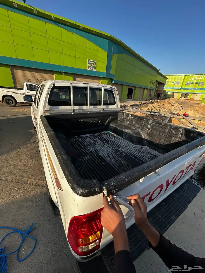 hilux 11 model Good condition Sar  35000 No 8