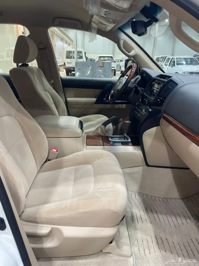 تويوتا جي اكس موديل 2015 7