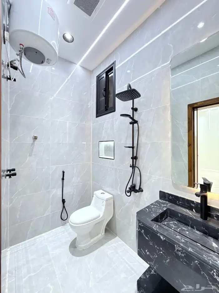 للبيع شقق ارضيه وعلويه بحي الموسي وسط الخدمات وحديقه 21