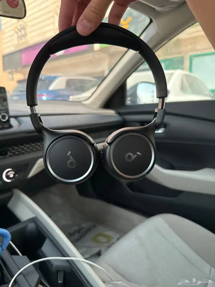 سماعات 150 ريال والقديمه ب 70 ريال استعمال جيد 0
