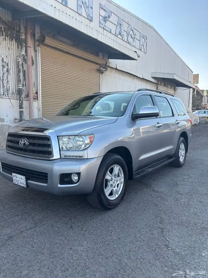 تويوتا سيكويا دبل فتحه ثلاجه 1