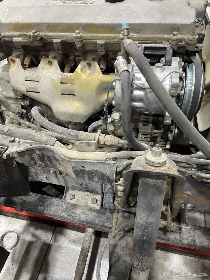 دنا ايسوزو شبه مخزنه موديل 2000 طرمبة كبيره كل شي على الشرط 22