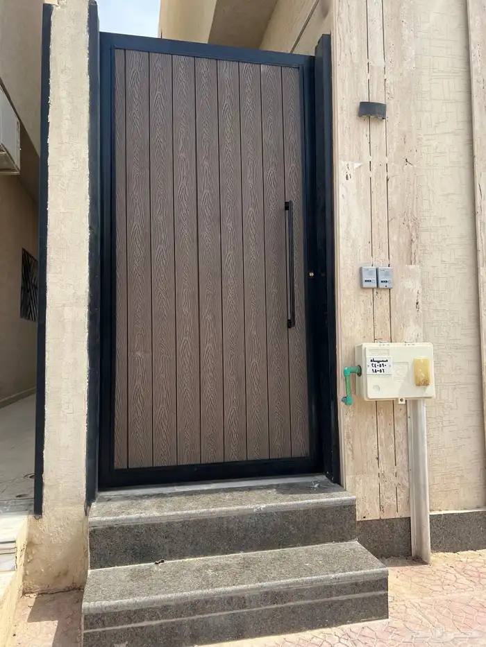 أبواب كلادنج طربزين شبابيك مظلات سواتر حداد الرياض 3