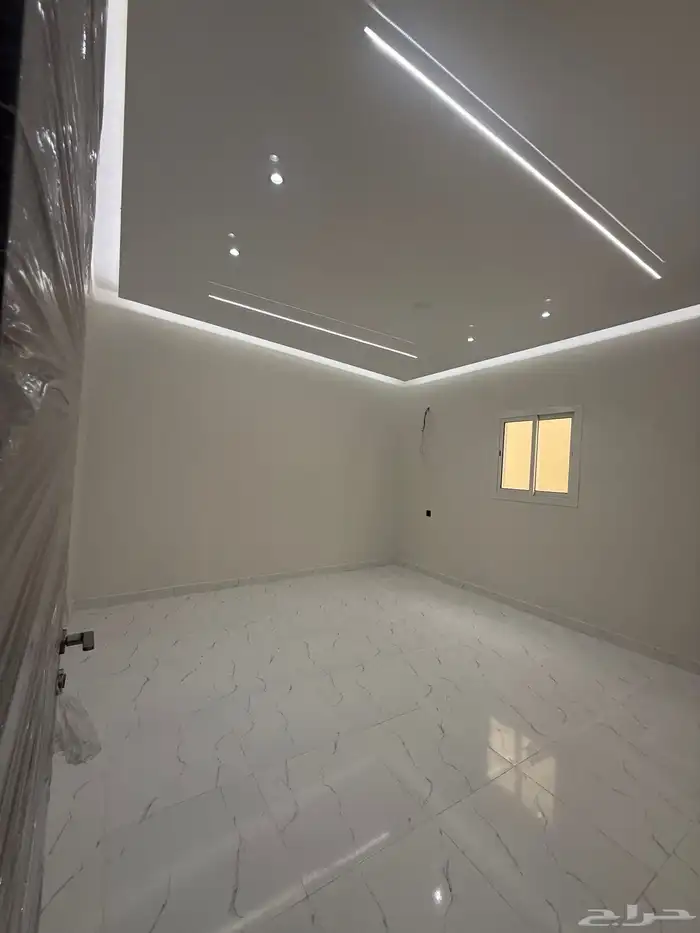 دور فاخر 460 بحي العوينة بالمربع الذهبي بسعر 980 الف 31