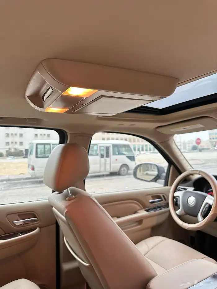 كاديلاك اسكاليد 2011 فل كامل الجميح 71