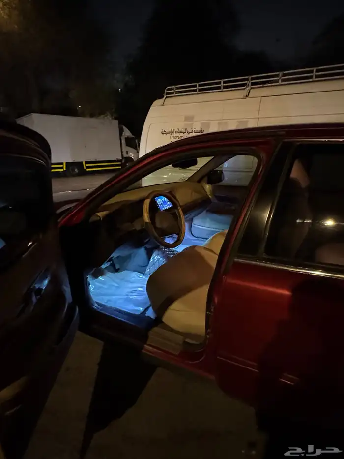 فورد جراند ماركيز موديل 2000 2