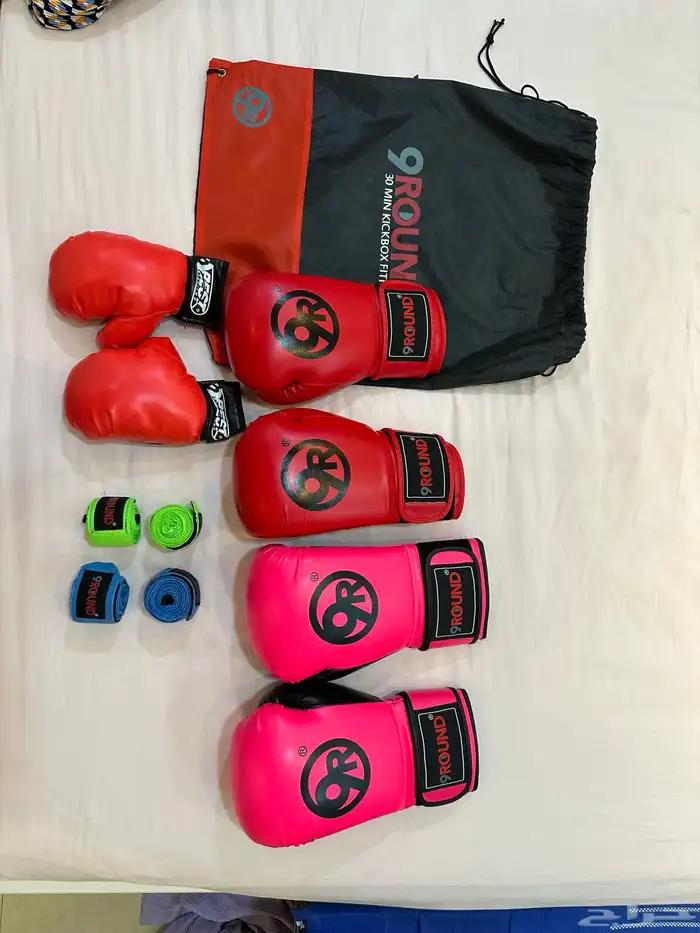 قفازات ملاكمة 9Rounds للنساء والرجال والأطفال مع الرباط وسير 0