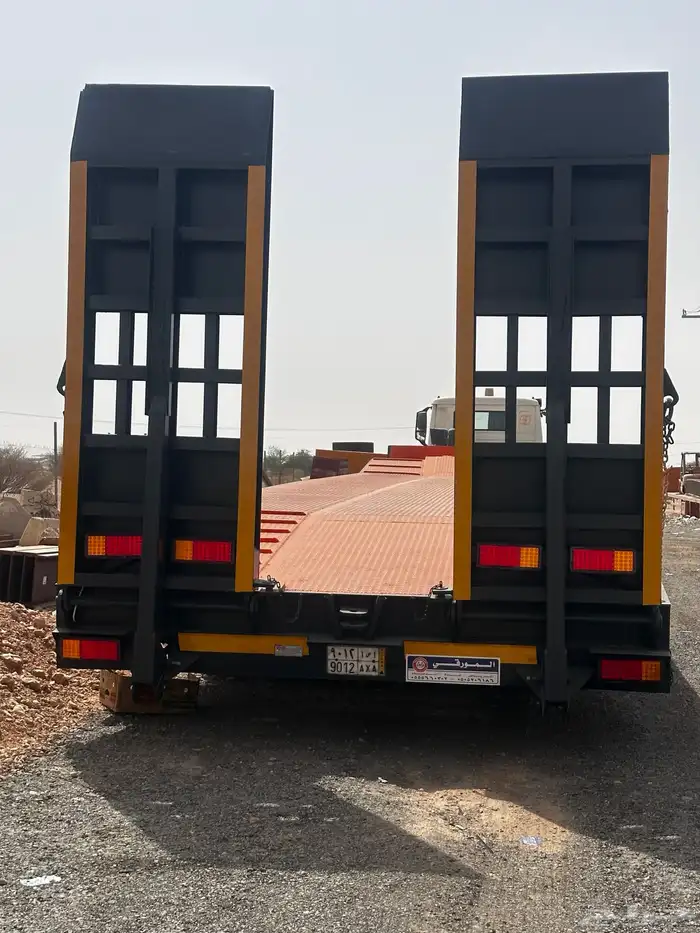 لوبد 3-5 محاور المورقي بطول 17.50 م 9