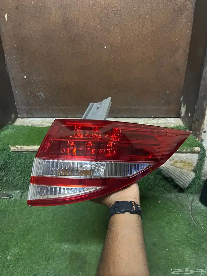 اسطب ركن يمين بريفيا 2006 إلى 2010 اصلي 0