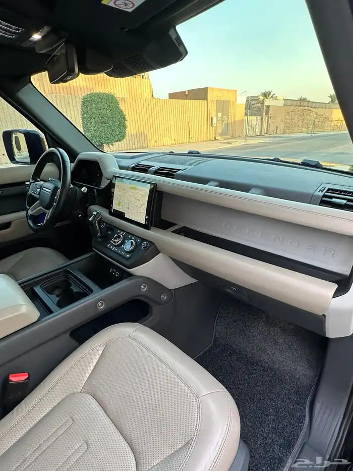 ديفندر 6 سلندر 2022 تحت الضمان HSE ( تم البيع ) 31