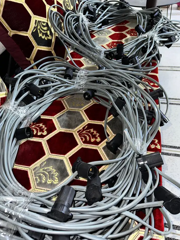 عقود - انارة - عقود مخيمات- 2