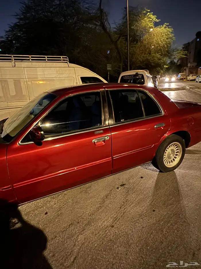 فورد جراند ماركيز موديل 2000 1