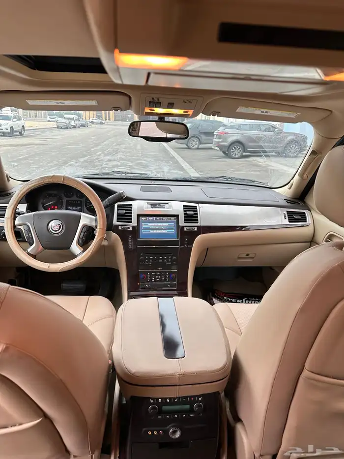 كاديلاك اسكاليد 2011 فل كامل الجميح 60