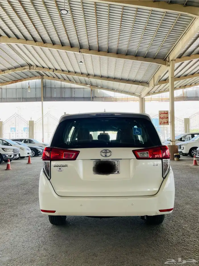 تويوتا انوفا بنزين - 2018 4
