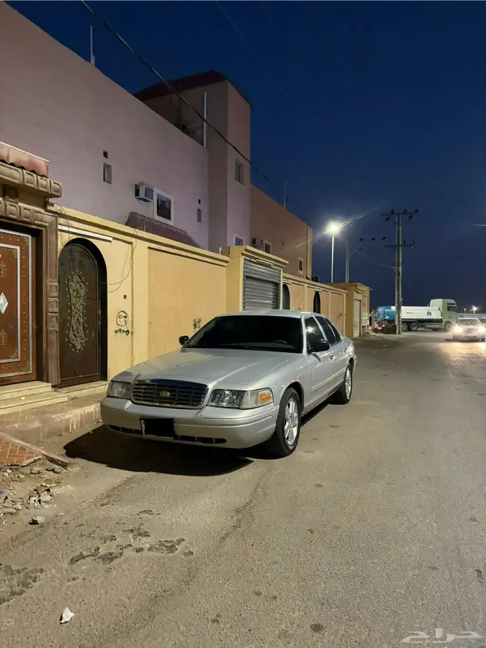 فورد كراون فكتوريا 2012 مدني 24