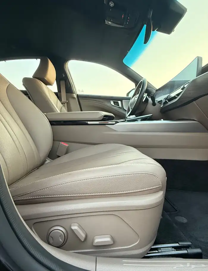 كيا K8 2022 ( بنزين ) فل كامل بدون بانوراما للبيع 11