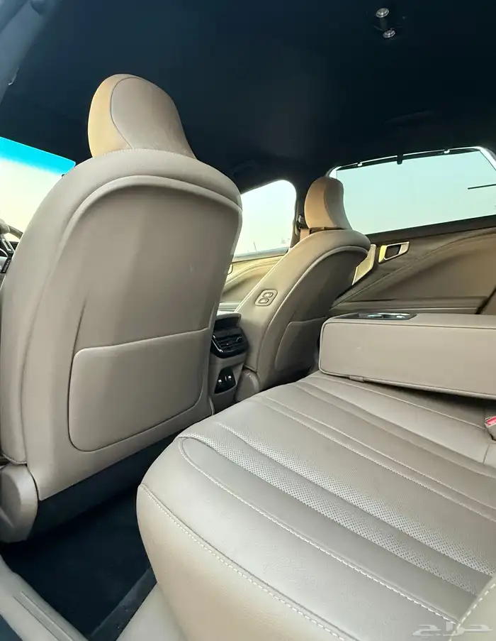 كيا K8 2022 ( بنزين ) فل كامل بدون بانوراما للبيع 14