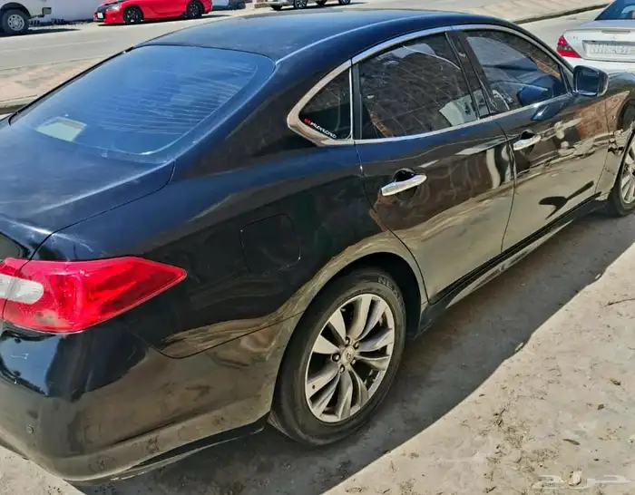 انفنيتي Q70 2015 5