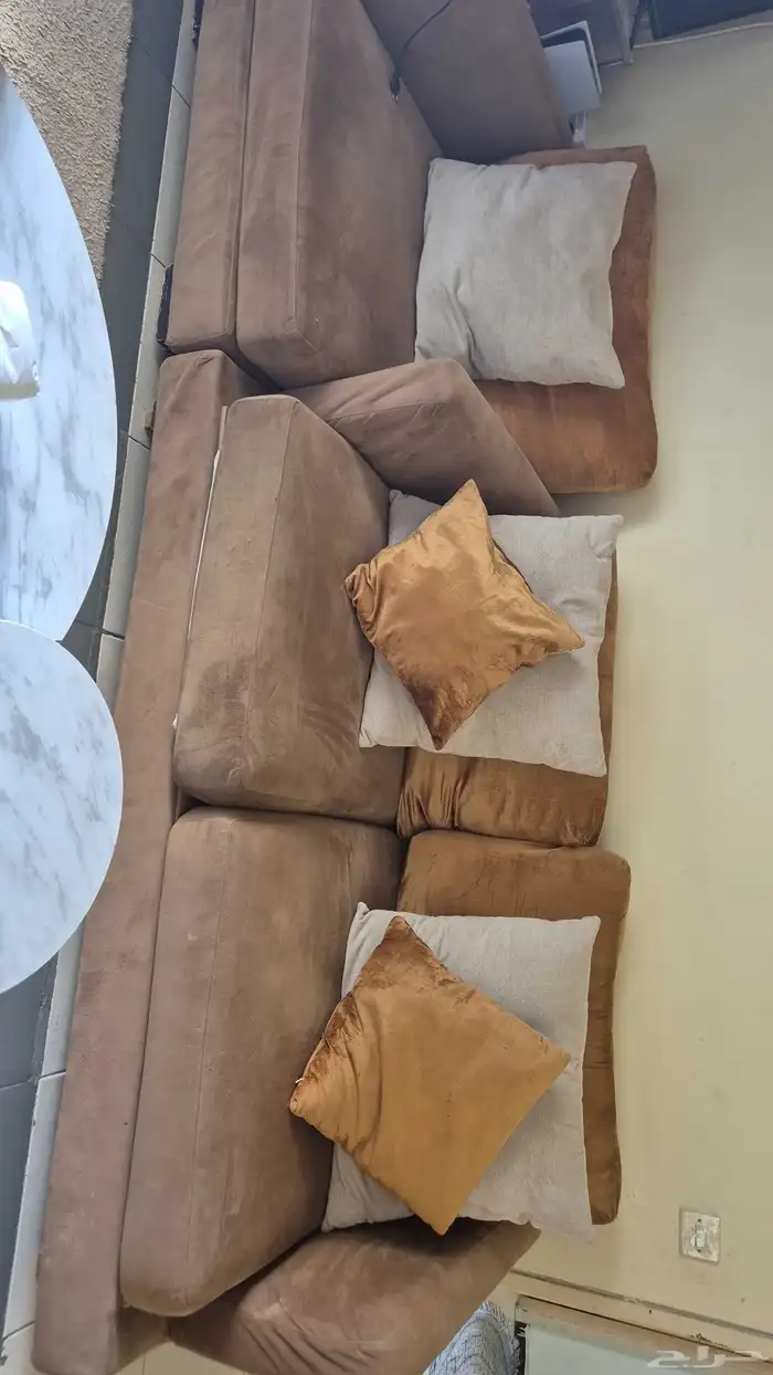 غرفة جلوس مع طلاوت نص وسجادة ب650 ريال 0