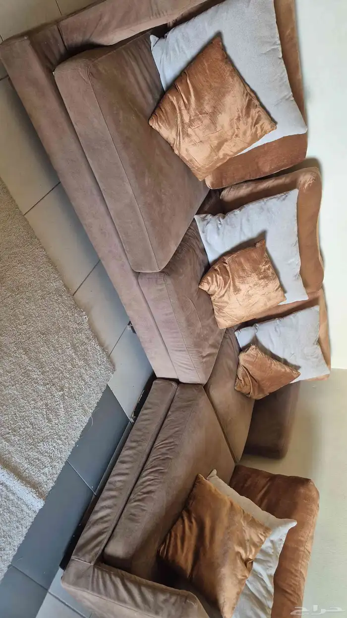 غرفة جلوس مع طلاوت نص وسجادة ب650 ريال 1