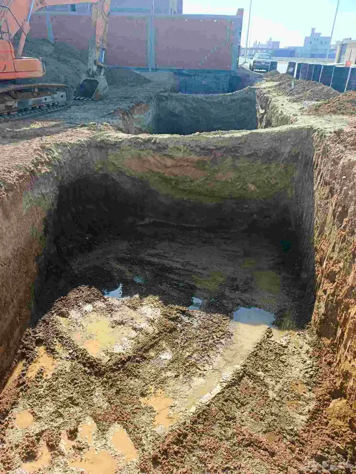 بوكلينات للايجار اليومي والشهري والمقاولات 3