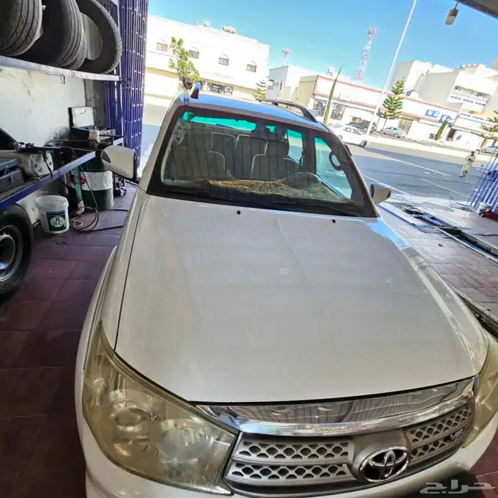 فرشنر موديل 2009 اللون ابيض 3