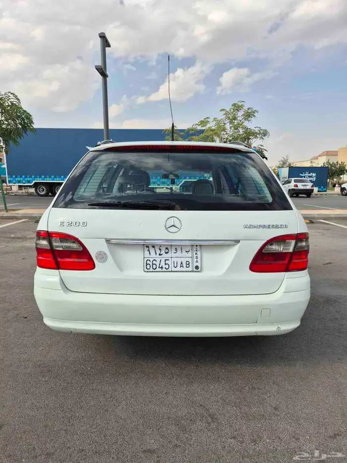 للبيع مرسيدس بنز E200 - 2007 7