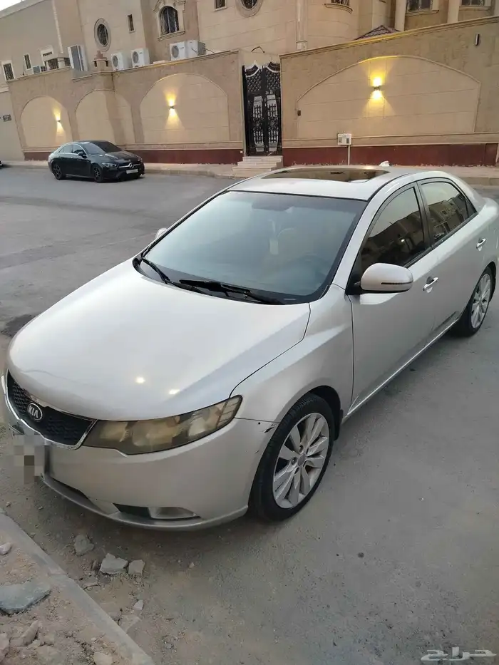 كيا -سيراتو موديل 2012 0
