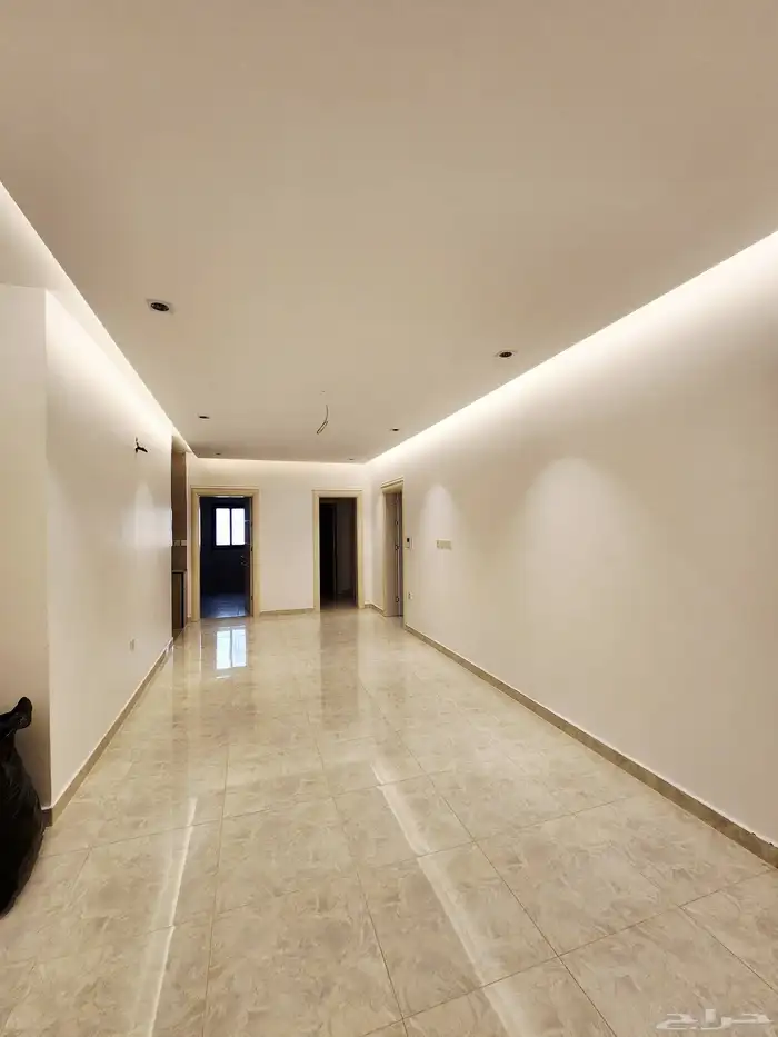 للايجار شقة في حي الزمرد بالقرب من طريق الملك سعود 1