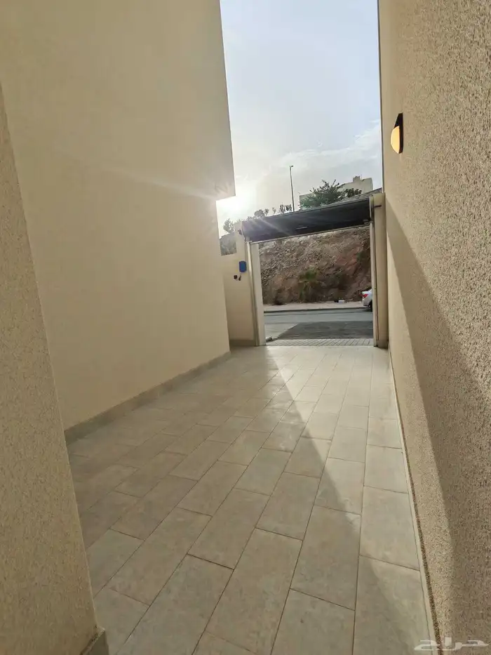 للبيع بأبها شقق ارضي مع بايكه سياره تشطيب vip 3