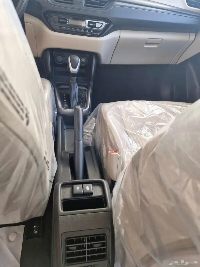 سيزوكي ديزاير 2025 11