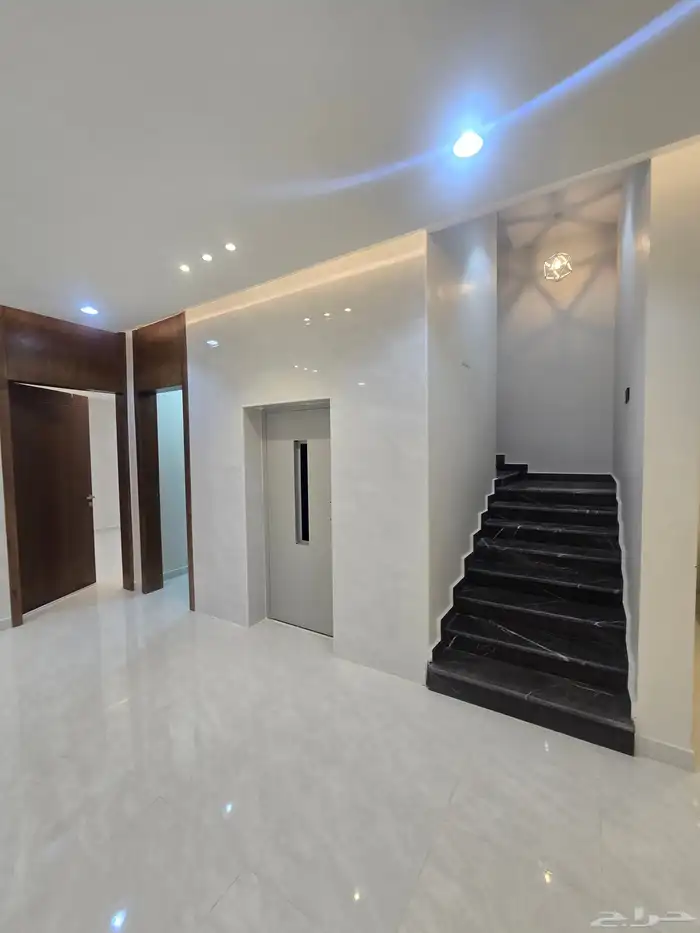 للبيع فيلا دورين وملحق 7 غرف نوم مكتمل الخدمات 15