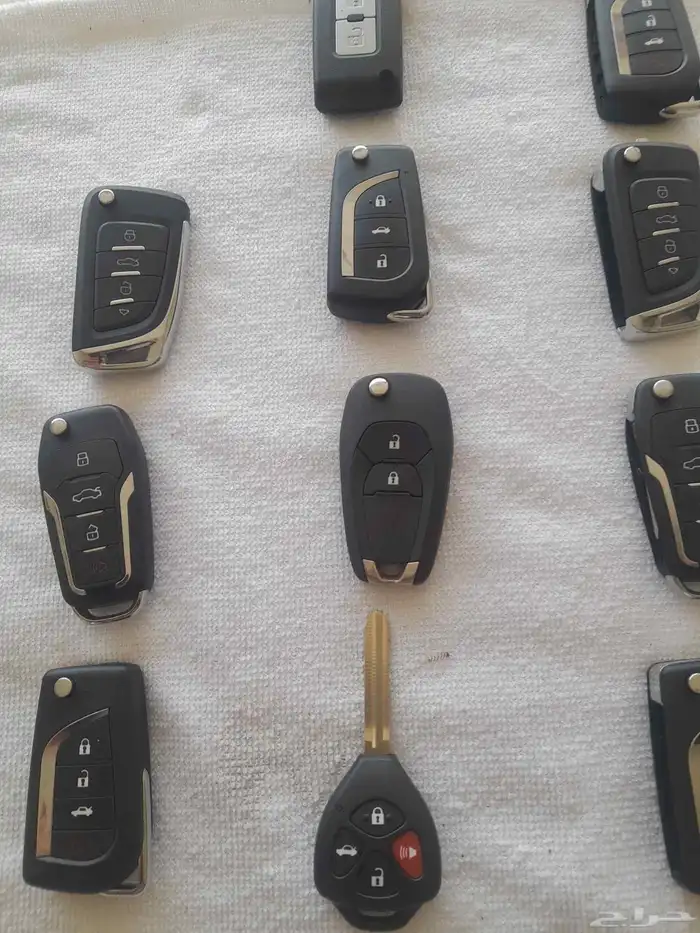 نسخ وبرمجة المفاتيح البصمة والعادي فتح شقق وخزنات تصليح ريمو 0