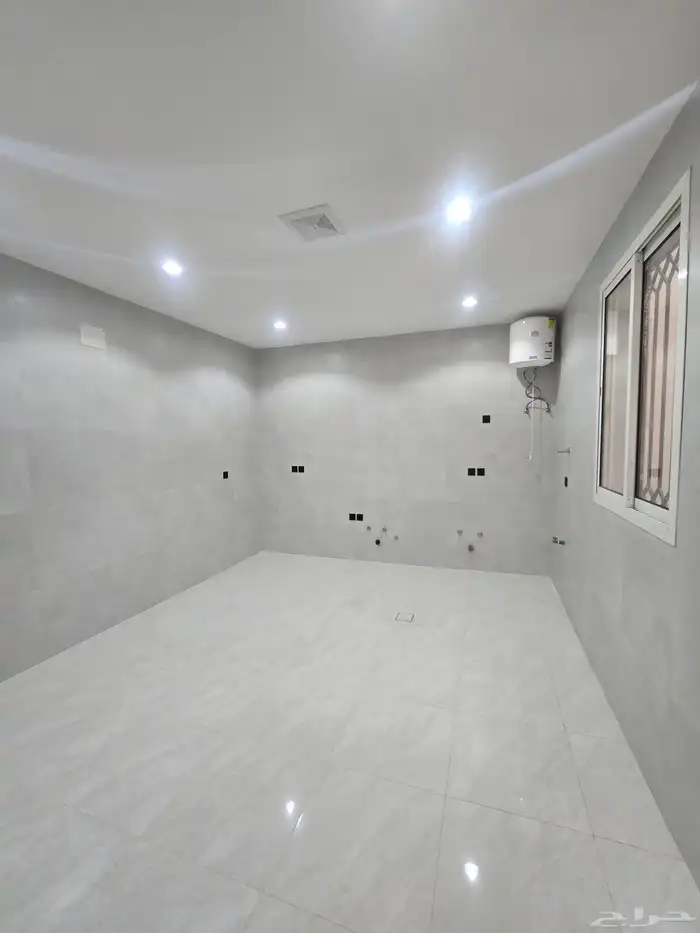 للبيع فيلا دورين وملحق 7 غرف نوم مكتمل الخدمات 13