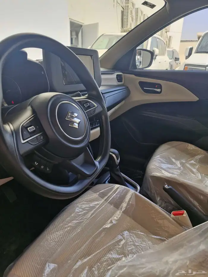 سيزوكي ديزاير 2025 10