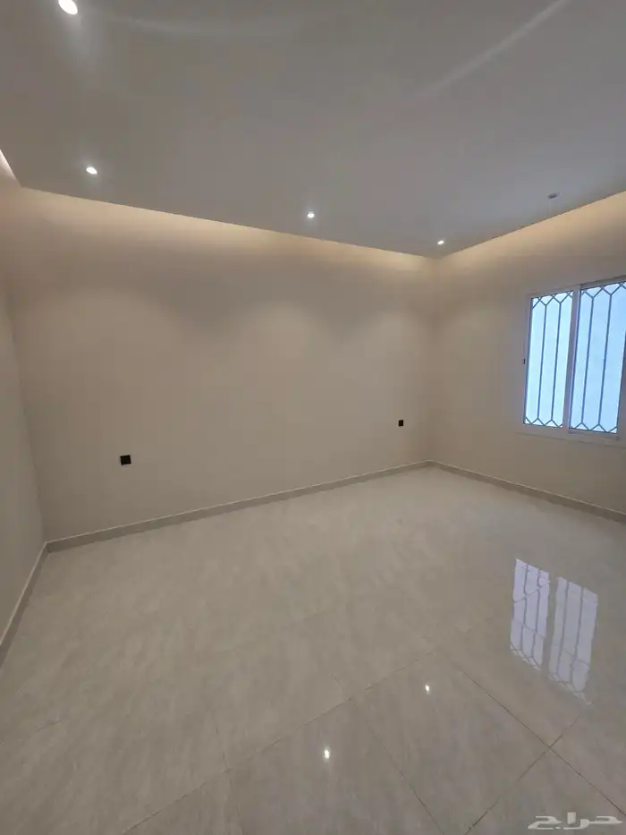 للبيع فيلا دورين وملحق 7 غرف نوم مكتمل الخدمات 23