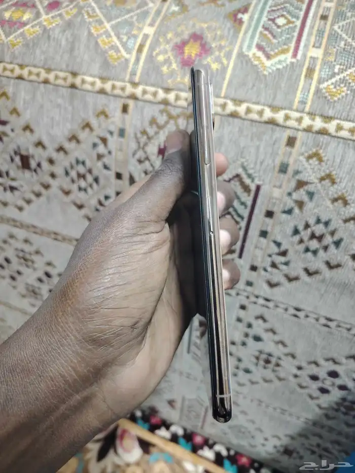 ايفون xs max نظيف 256 الجوال م فك من قبل ولا دخل صيانه 6