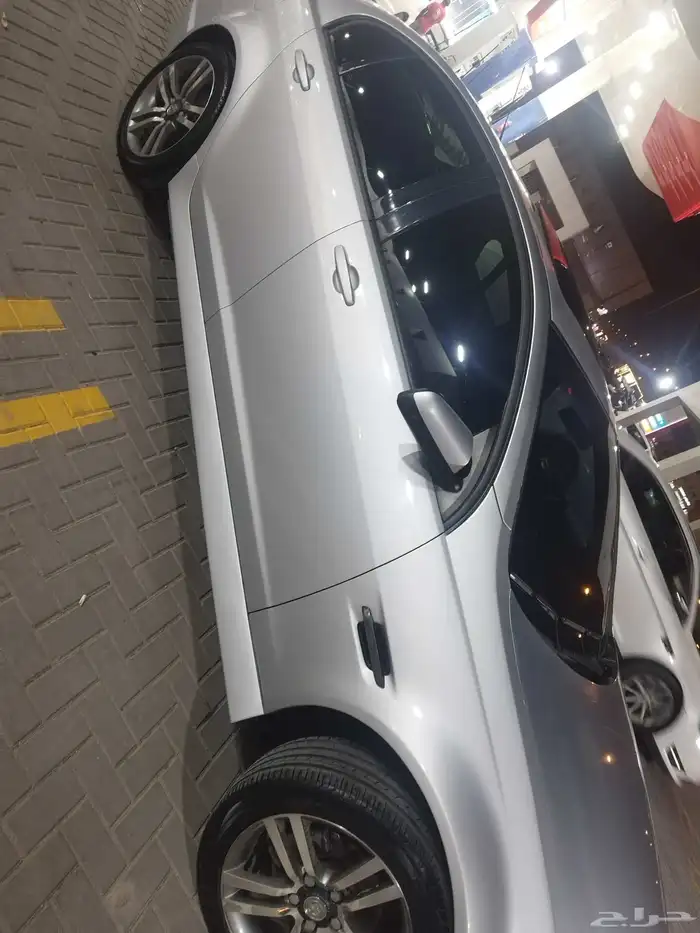 للبيع لومينا هولدن اساسي موديل 2010 فئة S 5