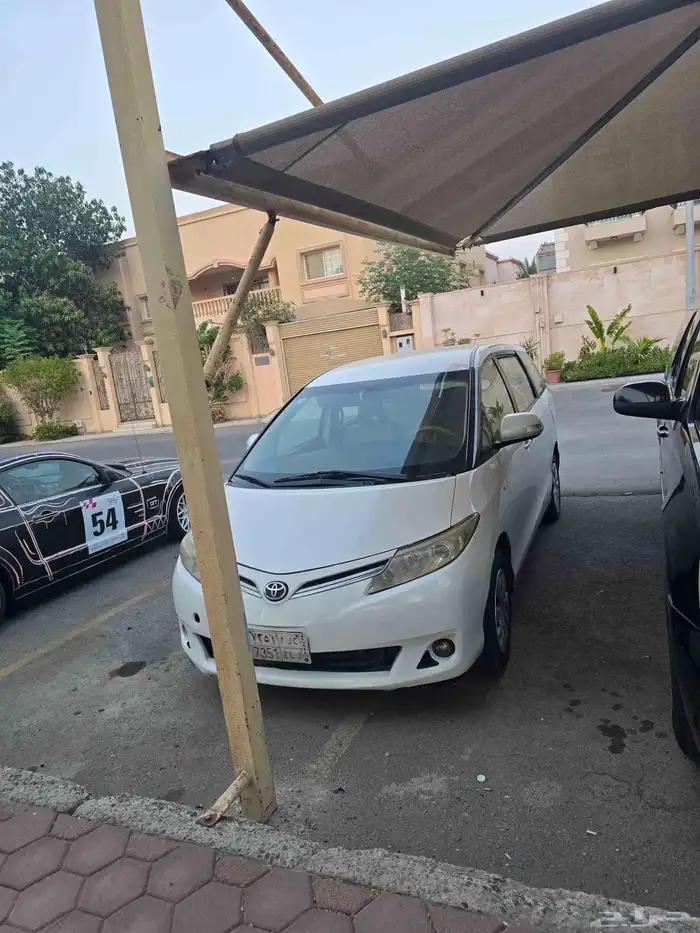 سيارة بريفيا موديل 2013 سيار  ماشاء الله السعر 22000 ريال 2