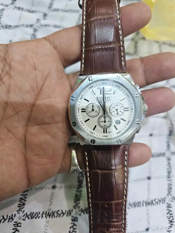 8 ساعات رجالي اصلي 24