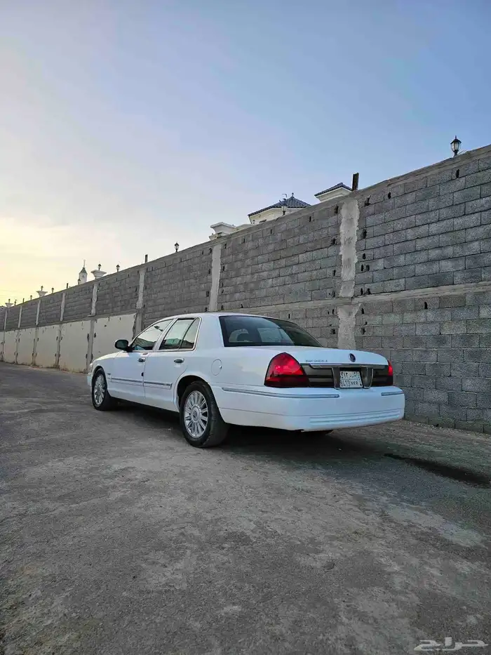 فورد ماركيز 2010 نظيف 9